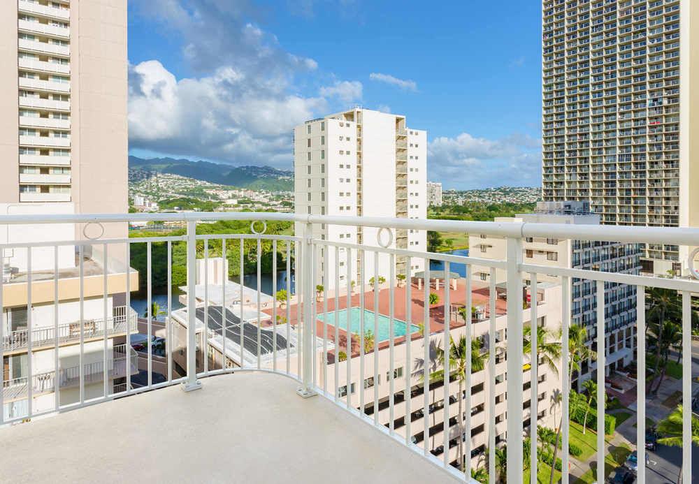 Courtyard By Marriott Waikiki Beach Hotel Honolulu Exterior photo