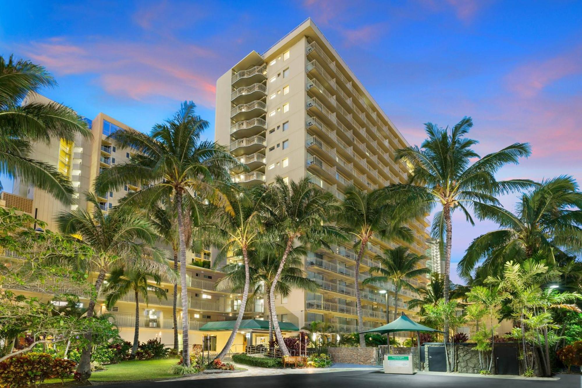 Courtyard By Marriott Waikiki Beach Hotel Honolulu Exterior photo